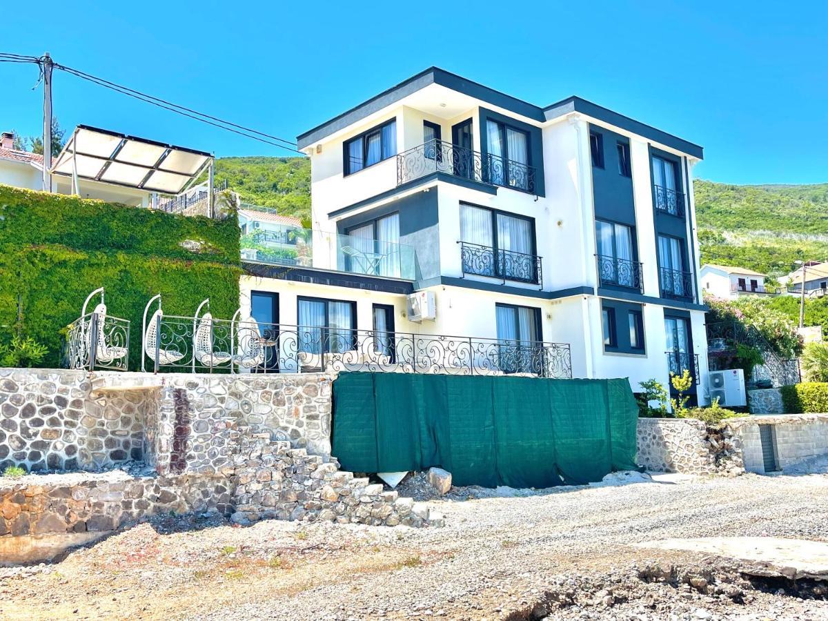 Beachfront Villa Pearl Of Adria Krasići Eksteriør billede