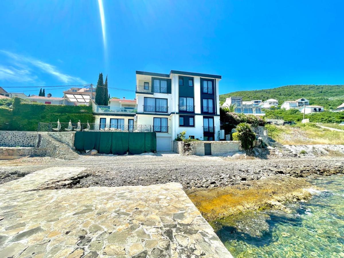 Beachfront Villa Pearl Of Adria Krasići Eksteriør billede
