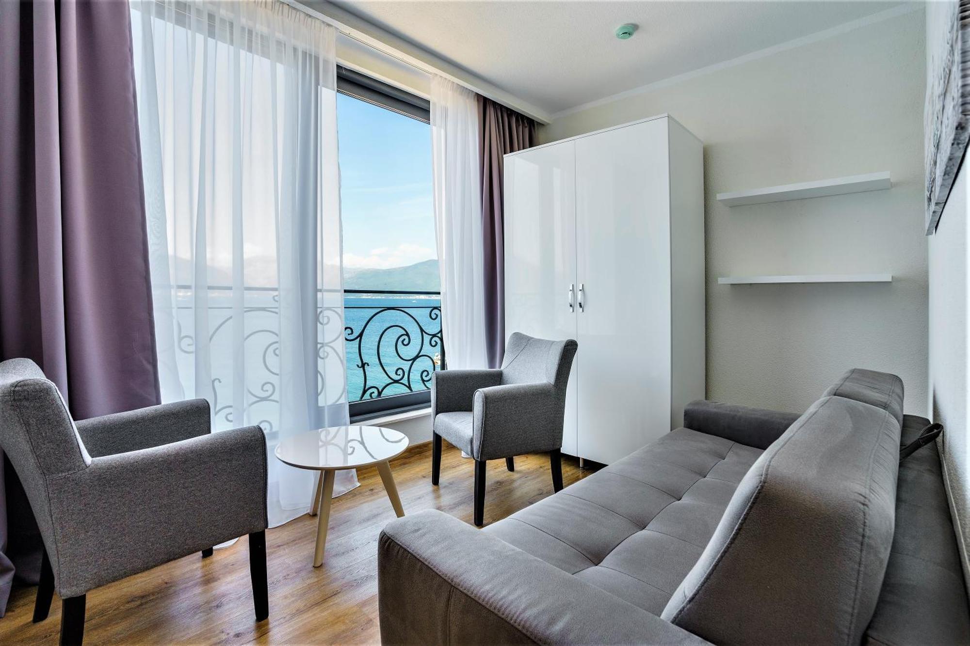 Beachfront Villa Pearl Of Adria Krasići Eksteriør billede