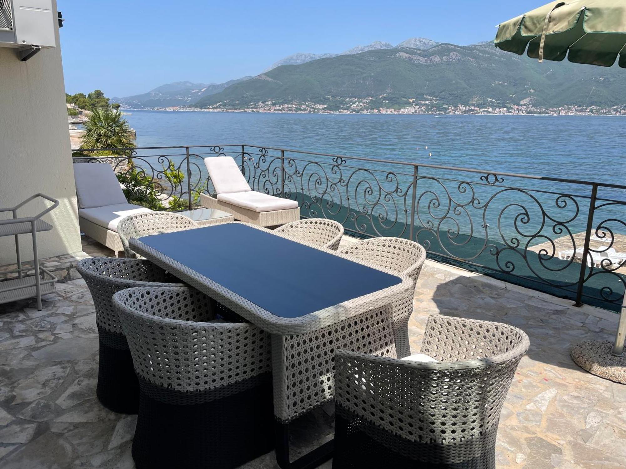 Beachfront Villa Pearl Of Adria Krasići Eksteriør billede